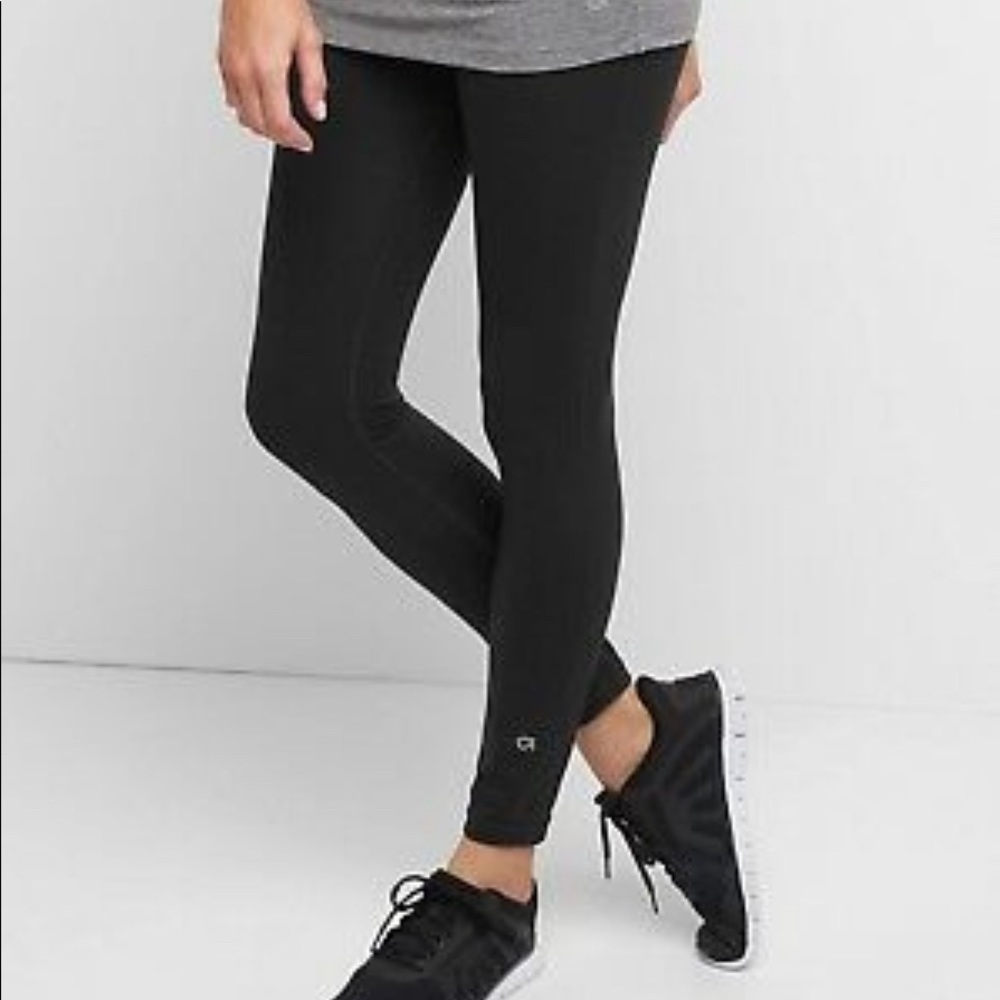 NWT Gap Fit Maternity Leggings Size S